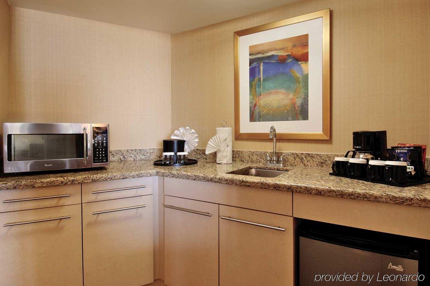Embassy Suites Philadelphia - Center City Стая снимка