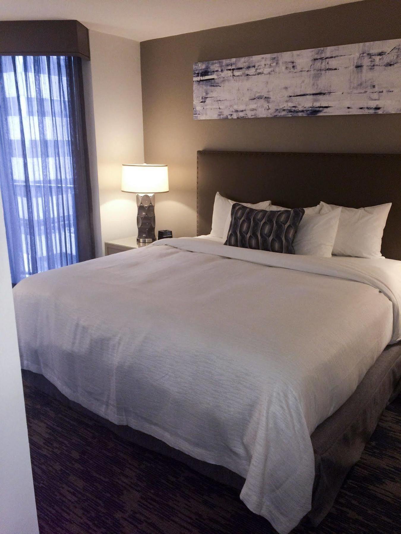 Embassy Suites Philadelphia - Center City Екстериор снимка