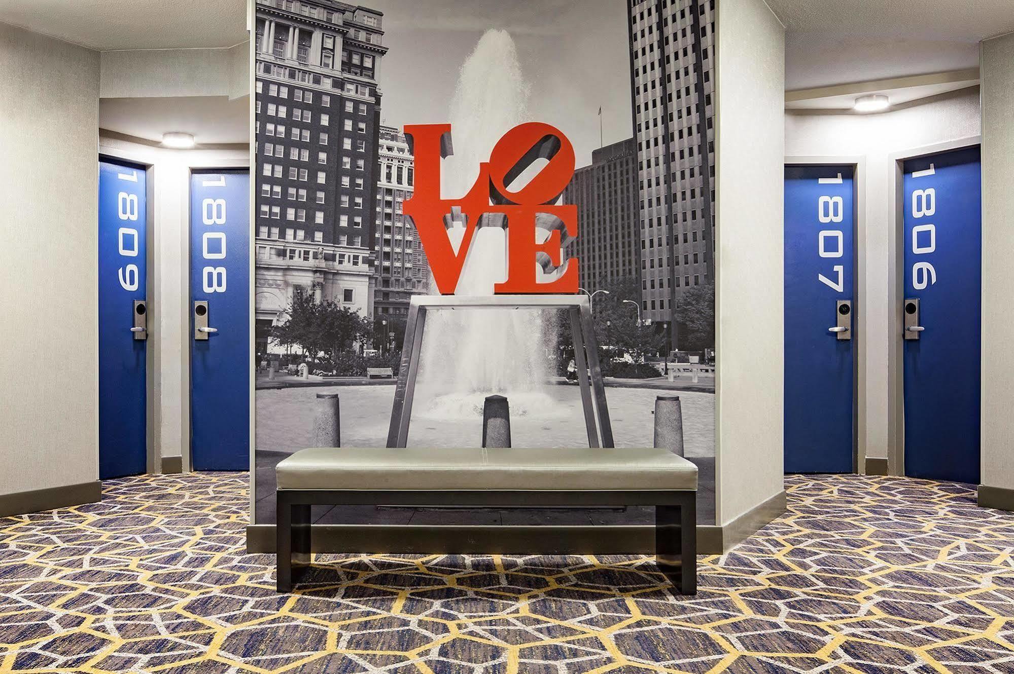 Embassy Suites Philadelphia - Center City Екстериор снимка