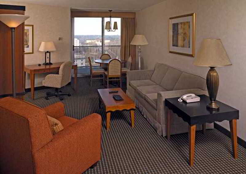 Embassy Suites Philadelphia - Center City Екстериор снимка